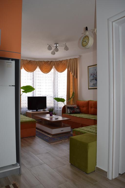Center Apartment *